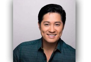 アデル・タマーノ