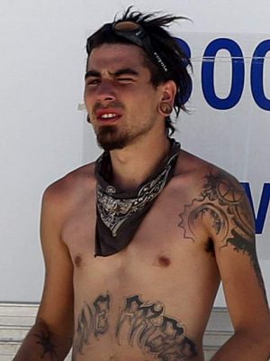 أليكس أنيستون