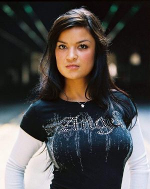 קריסטל לייטנינג