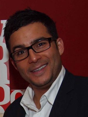 エニス・エスマー