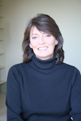 Sarah Douglas (actress)