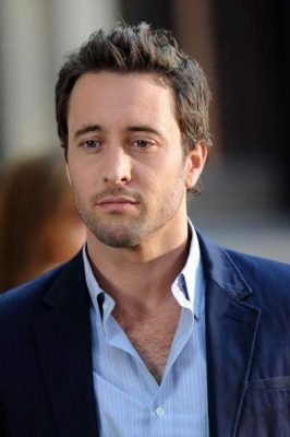 Alex O'loughlin