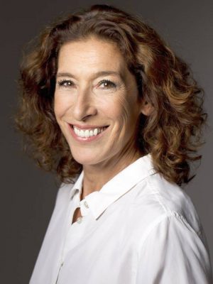 アデル・ノイハウザー