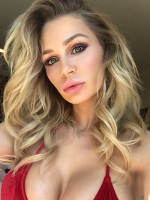 ケイト・コンプトン