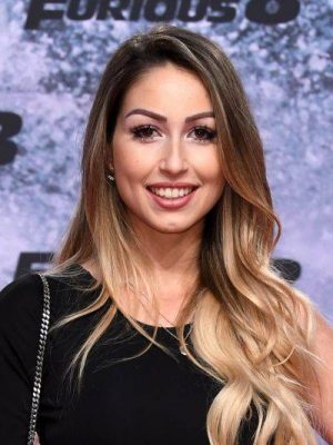 كارولين إينهوف