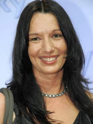 أنيا لوكاسيدر