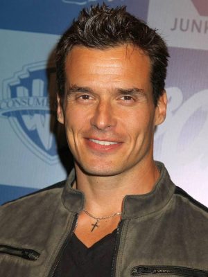 אנטוניו סבאטו ג'וניור.