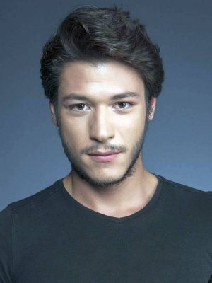 クビレイ・アカ