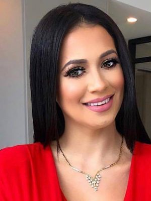 カーラ・メドラーノ