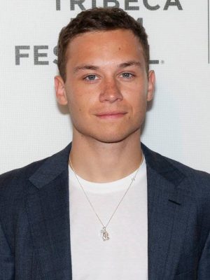 Finn Cole