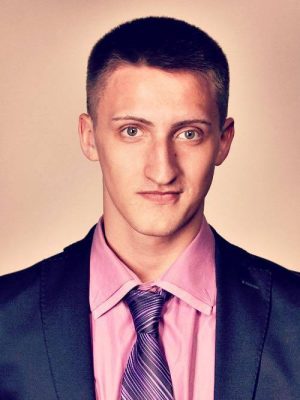 パヴェル・ウスティノフ