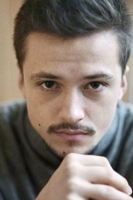 マカル ティホミロフ