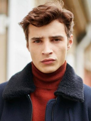 أدريان ساهورس