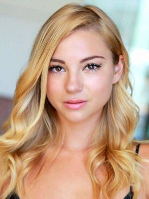 アリー・ゴニーノ