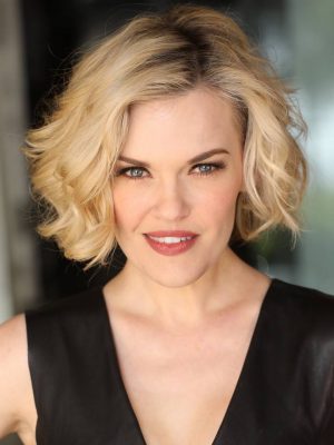 Kari Wahlgren