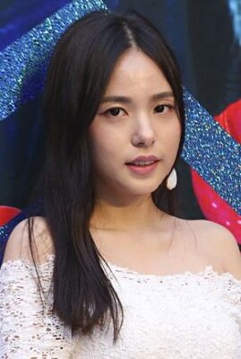 Min Hyo Rin